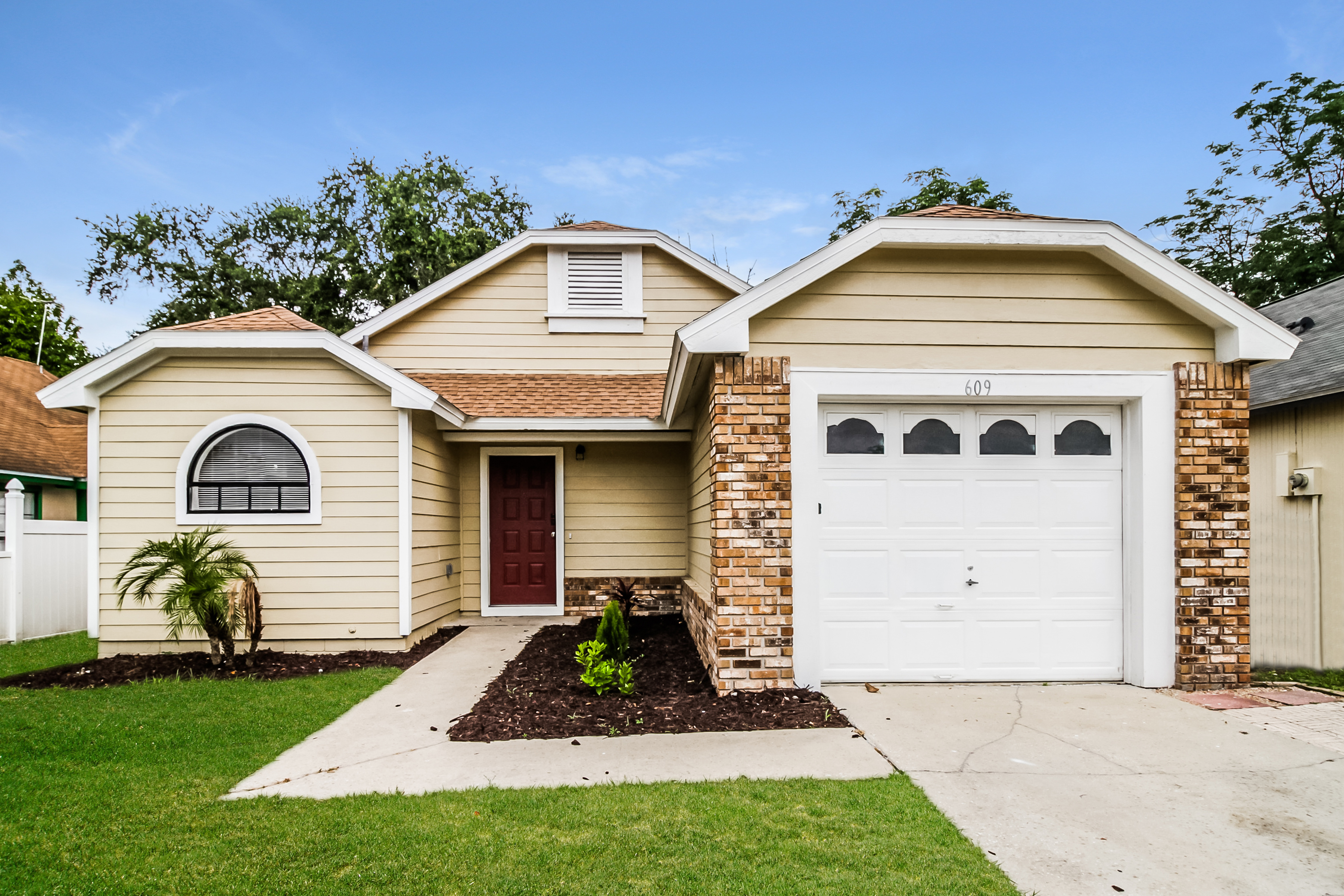 609 CONURE ST APOPKA, FL 32712
